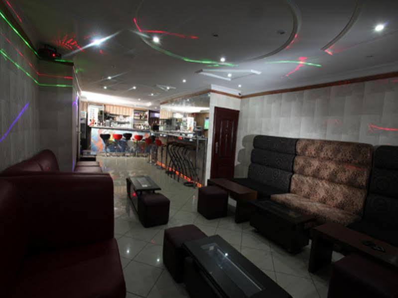 Prince Of Anthony 1960 Hotel Lagos Exterior foto